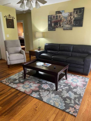 The Columbus Cottage Mins to Benning Downtown